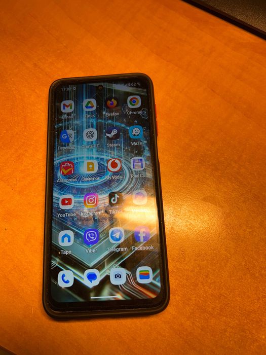 Телефон Motorola G13