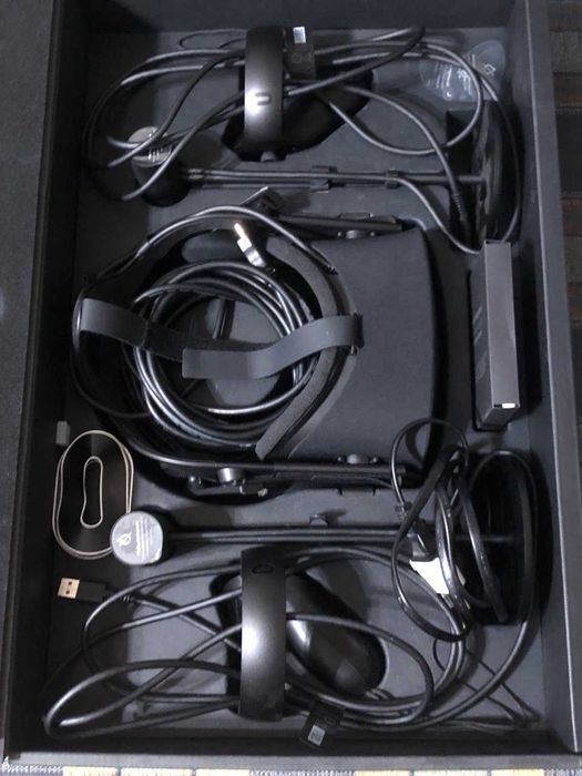 Очки виртуальной реальности Oculus Rift cv1