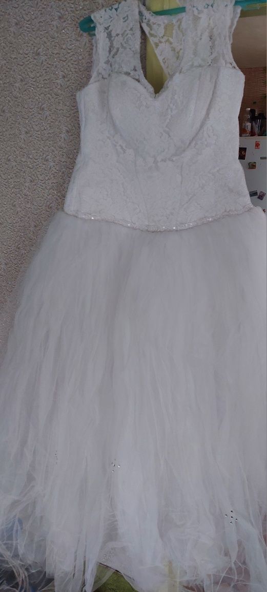 Весільна сукня 52розмір