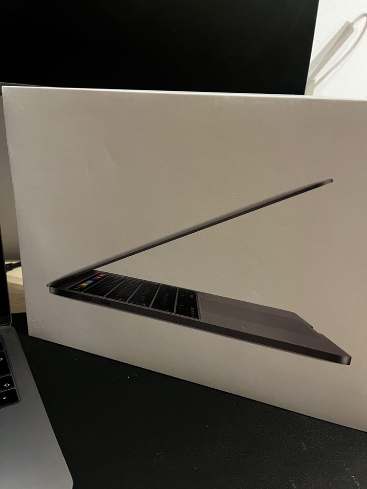 Apple Macbook Pro 13” 2019 Touchbar