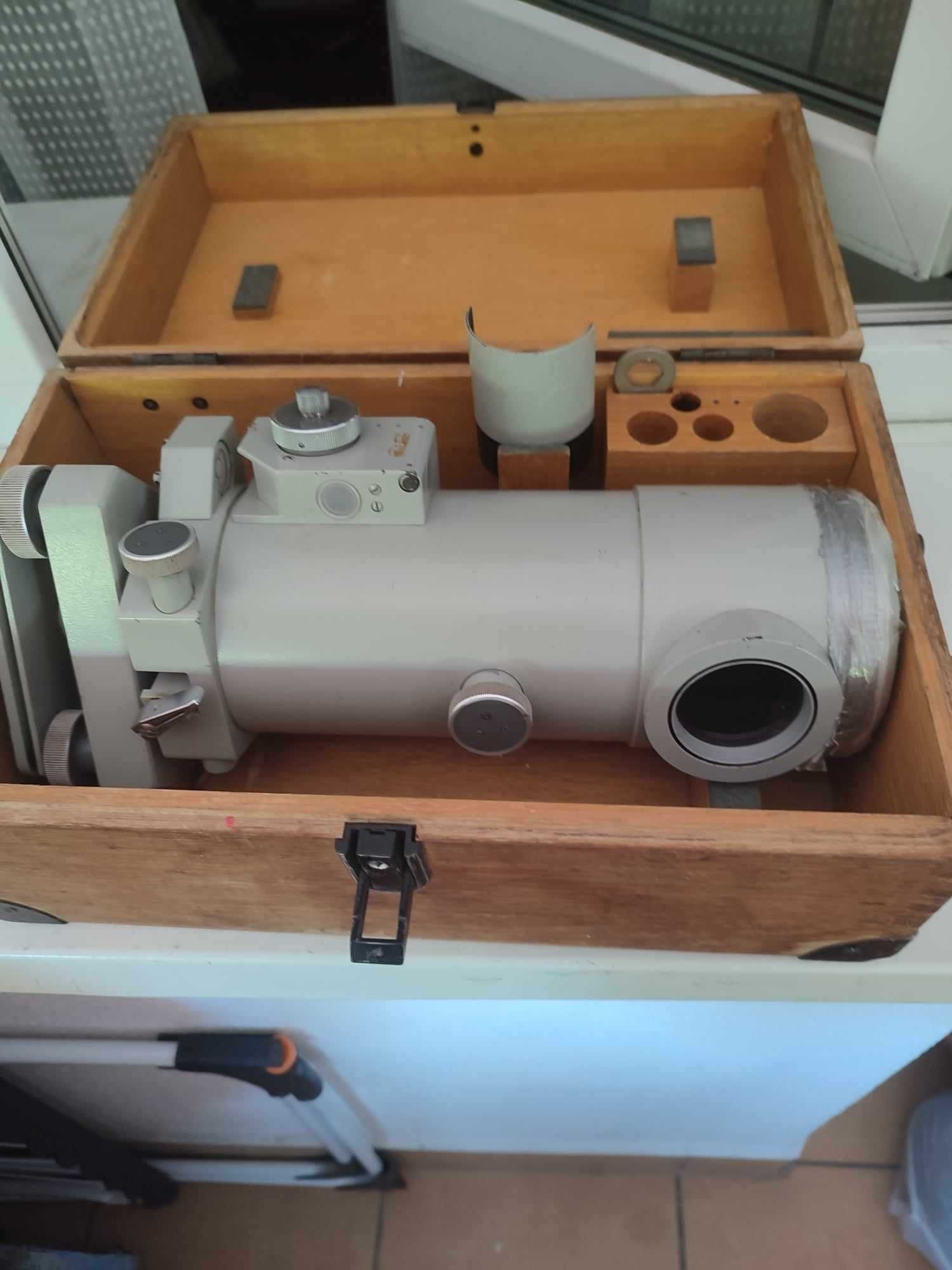 Sprzedam tachimetr Dahlta 010A