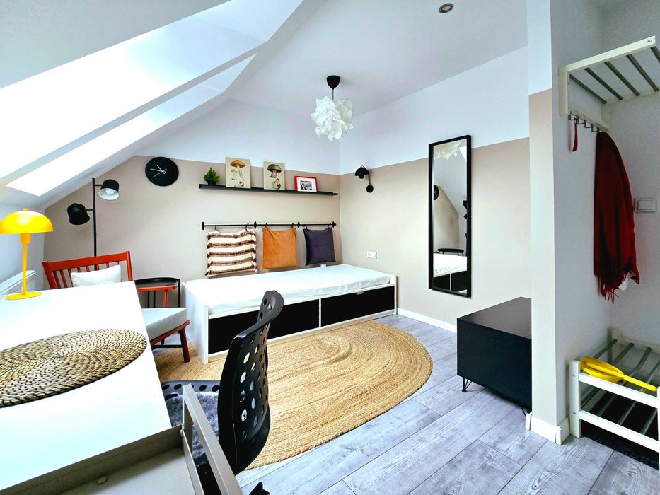 Wynajmę pokój jednoosobowy blisko lotniska, Zabierzowa, Rząski