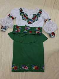 Українське вбрання з корсетом