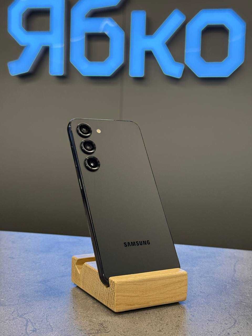 б/у Samsung Galaxy S23 8/128GB (Phantom Black)