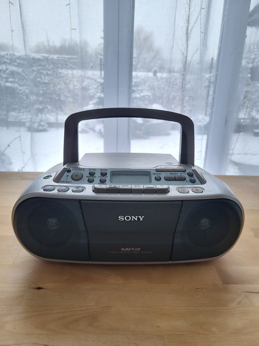 Radiomagnetofon z odtwarzaczem CD - SONY