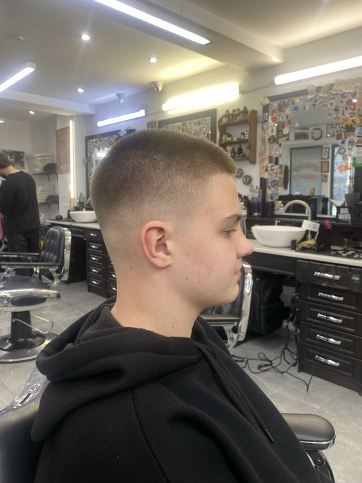 Чоловіча стрижка Позняки