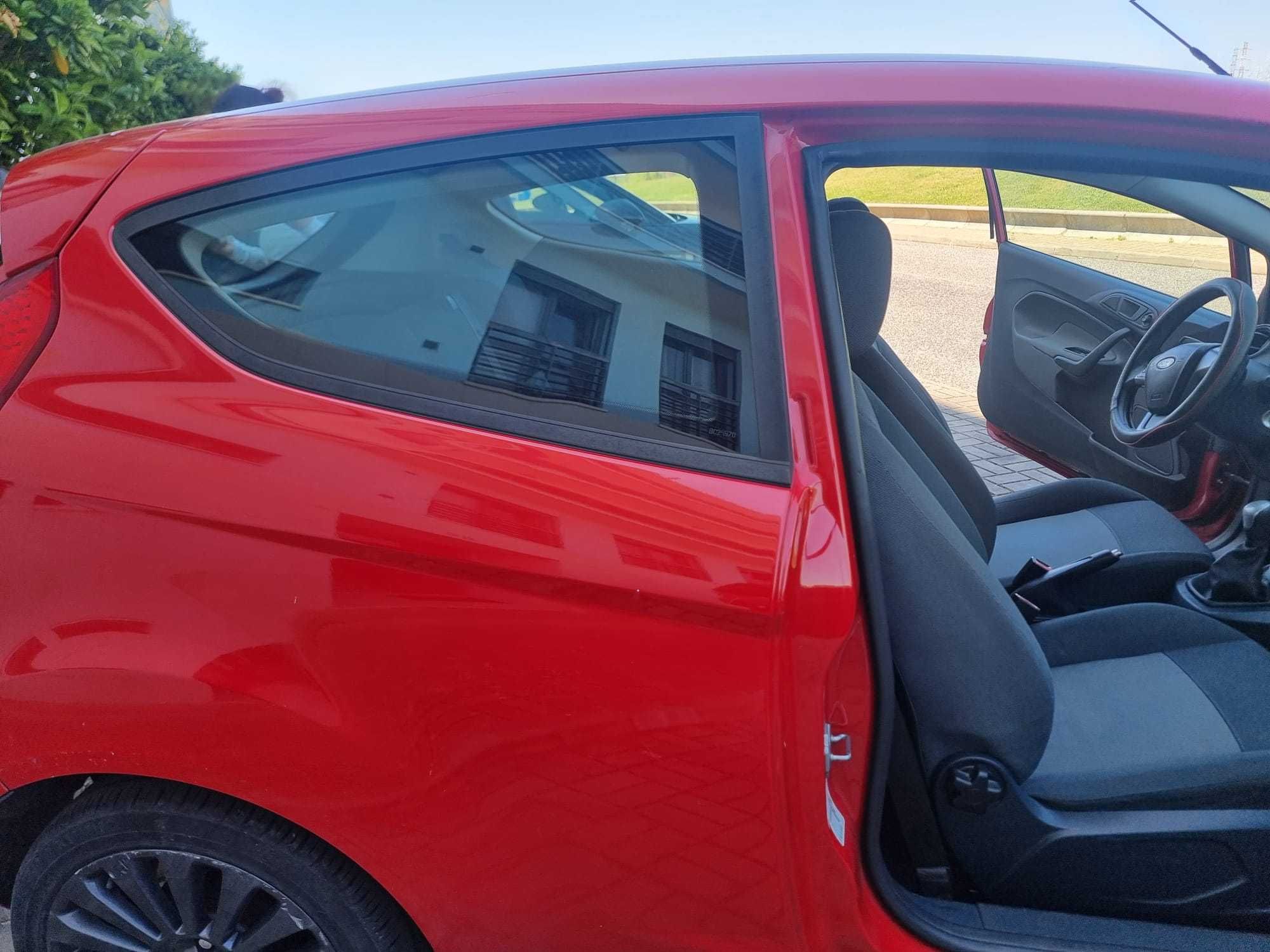 Carro FORD Fiesta 1.4 TDCi 5L Gasoleo