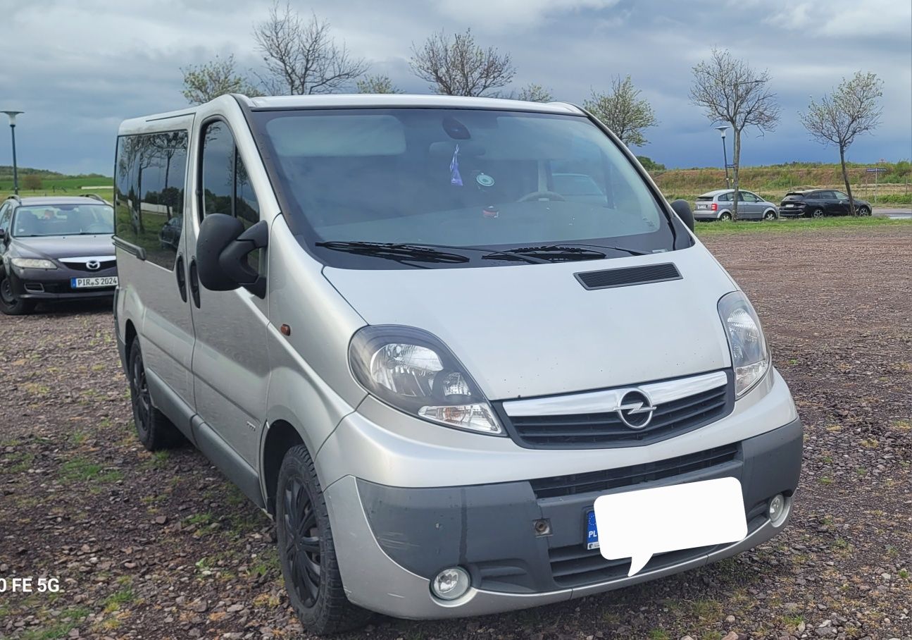 Sprzedam Vivaro 9-cio osobowe