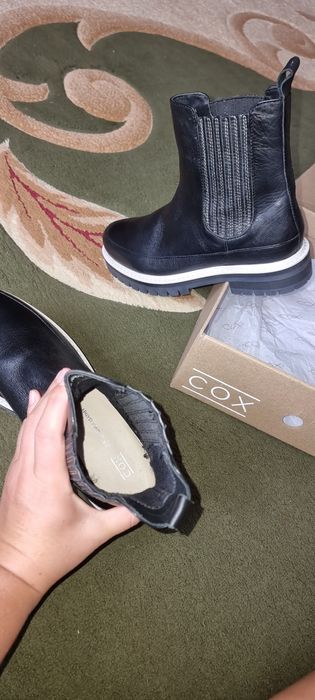 Стильні ,шкіряні ботінки COX 40р