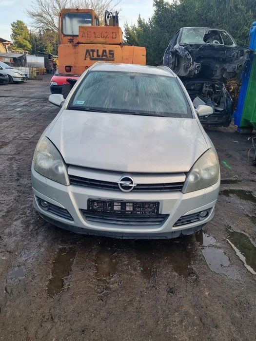 Opel Astra H kombi 1.6 105km Z16XEP lakier 1RU skrzynia easytronic na części