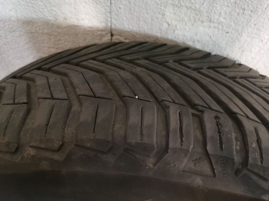 Opony wielosezonowe 215/55/R17 Michelin CrossClimate 2