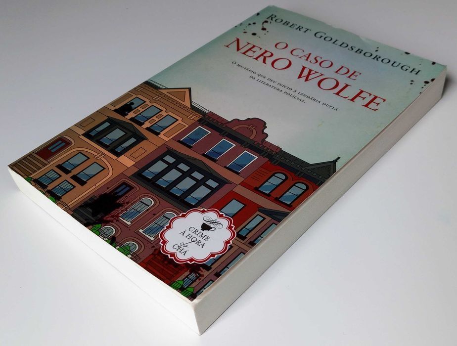 Livros da col Crime à Hora do Chá: Morte na Aldeia, Caso de Nero Wolfe