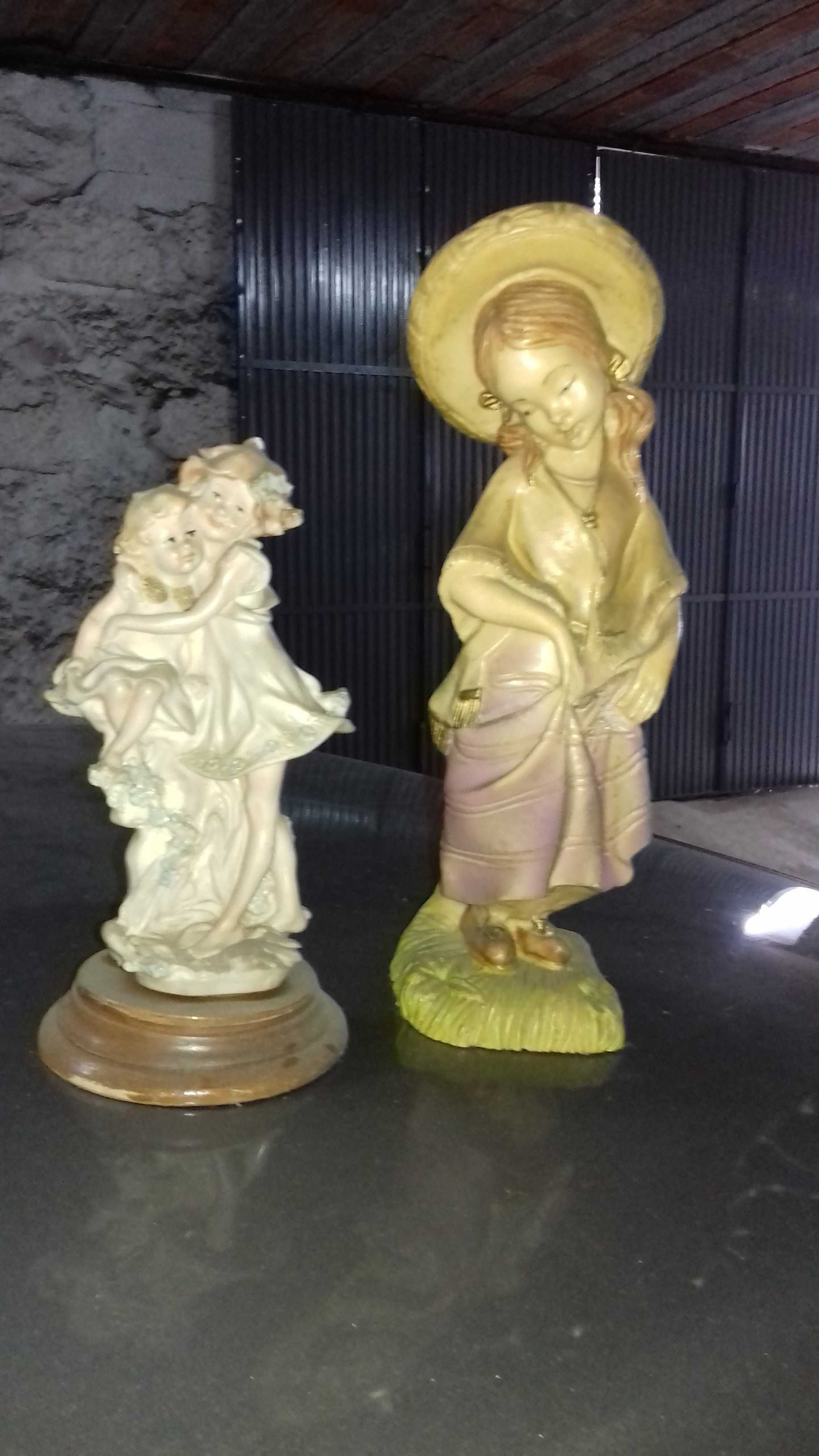 Estatuetas de marfinite