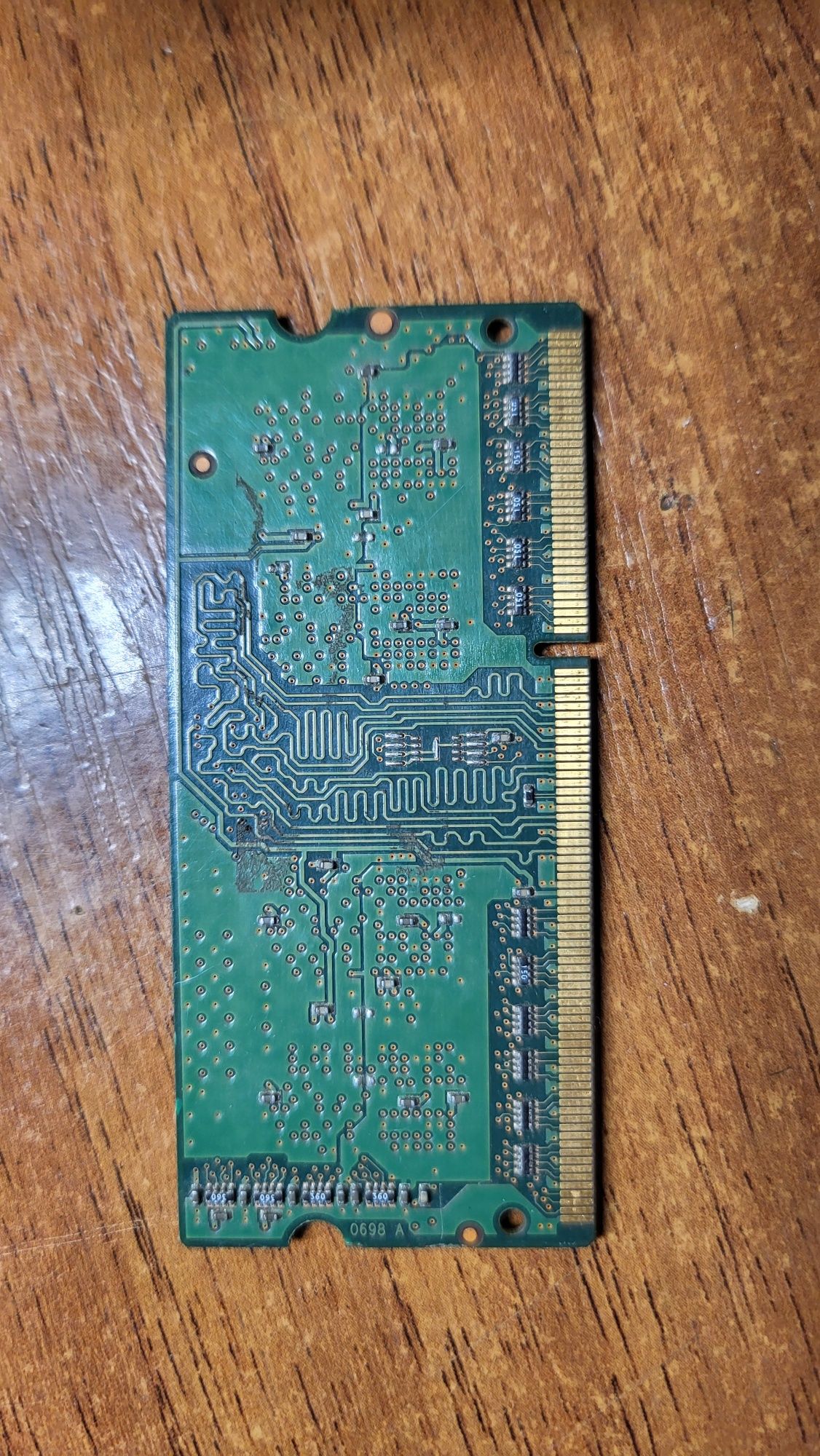 Оперативная память 1 Gb MT4JSF12864HZ-1G4D1 1040

1GB 1RX16 PC3-10600S