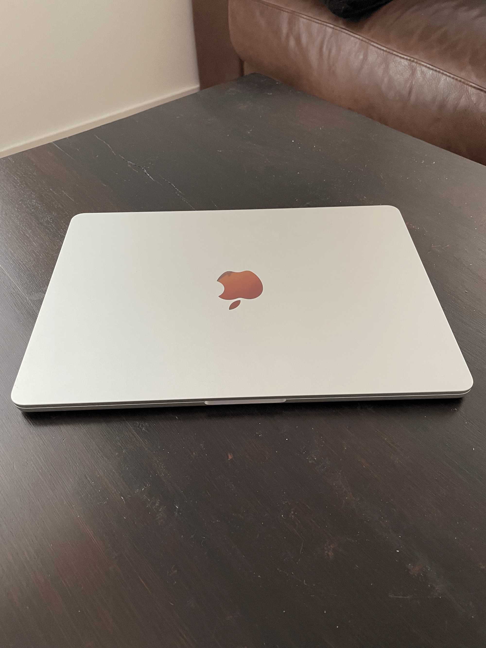 Apple MacBook Air 2022 13,6"/M2/8GB/512GB/macOS Srebrny