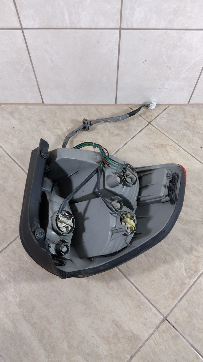 Hyundai Santa fe 01-06 lampa prawy tył oryginał wysyłka olx