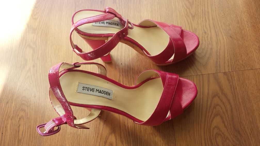 Sandálias Steve Madden