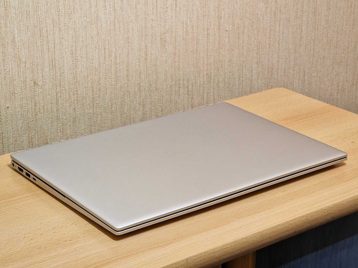 Сучасний Dell Inspiron 16 5635 AMD Ryzen 7-7730U SSD512 Батарея 9годин