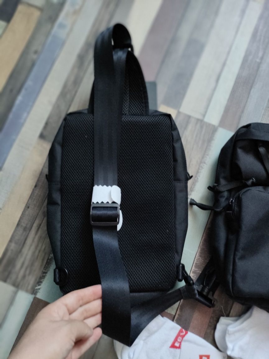 Dwa nowe plecaki LEVI'S +skarpetki