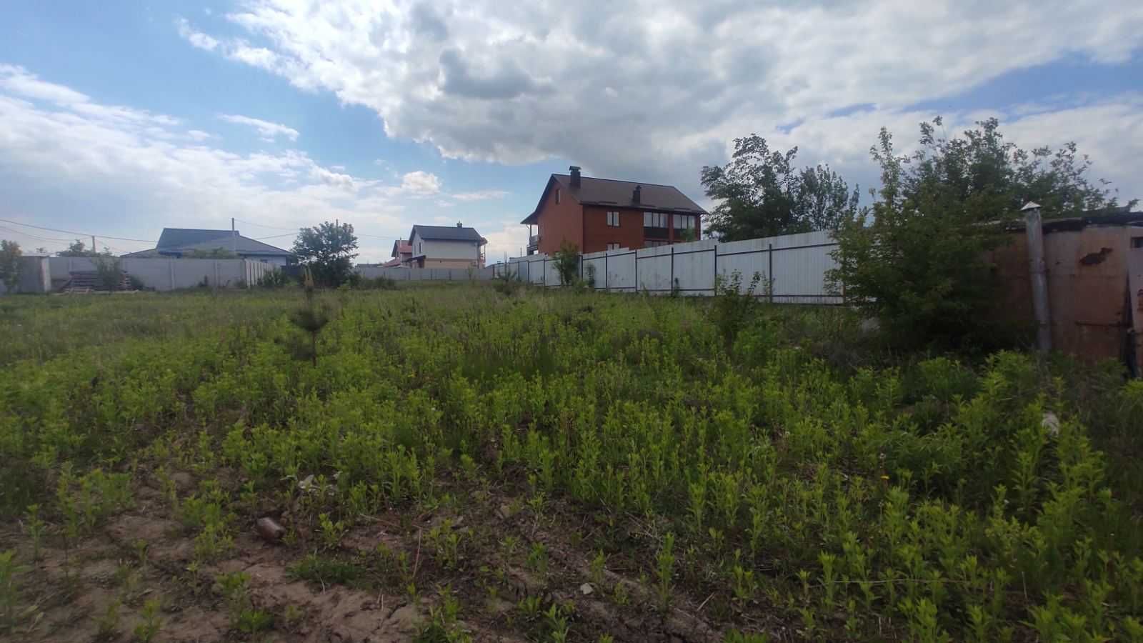 Продам ділянку в мікрорайоні Академічний 3030