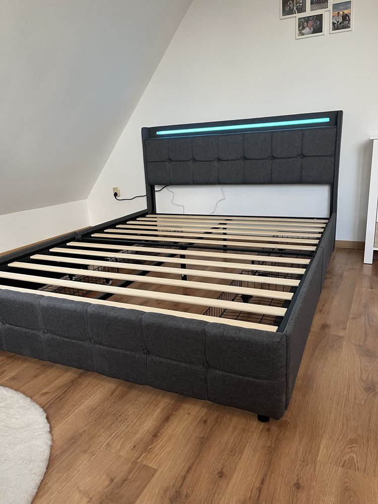 Łóżko 160x200 LED z materacem gniazdka półka szuflady