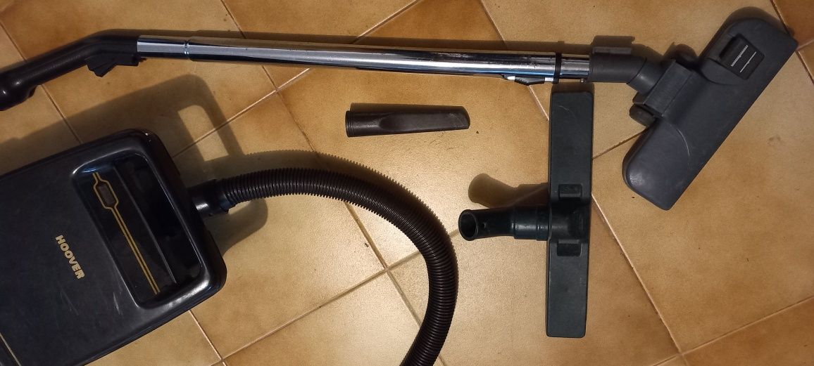 Aspirador Hoover com boa aspiração