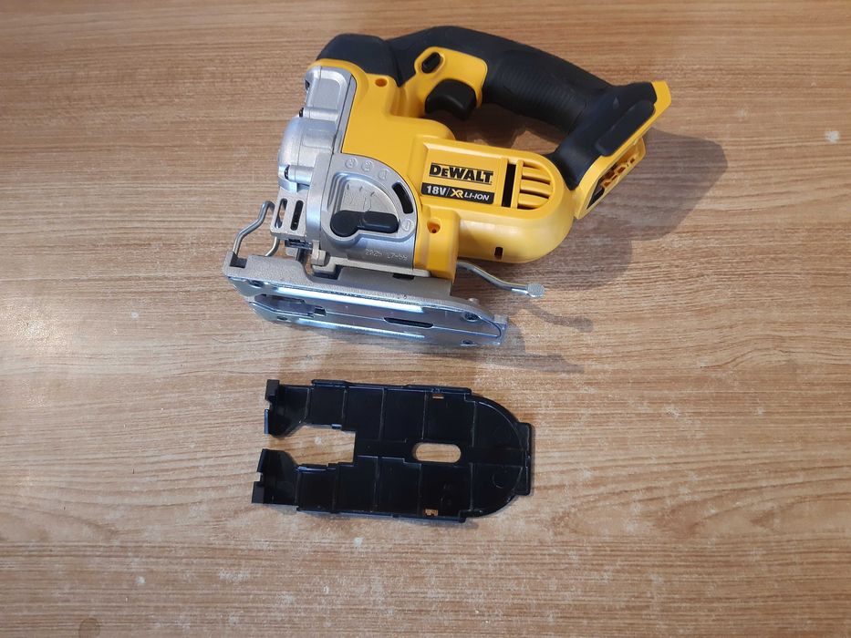 DeWalt DCS331 wyrzynarka