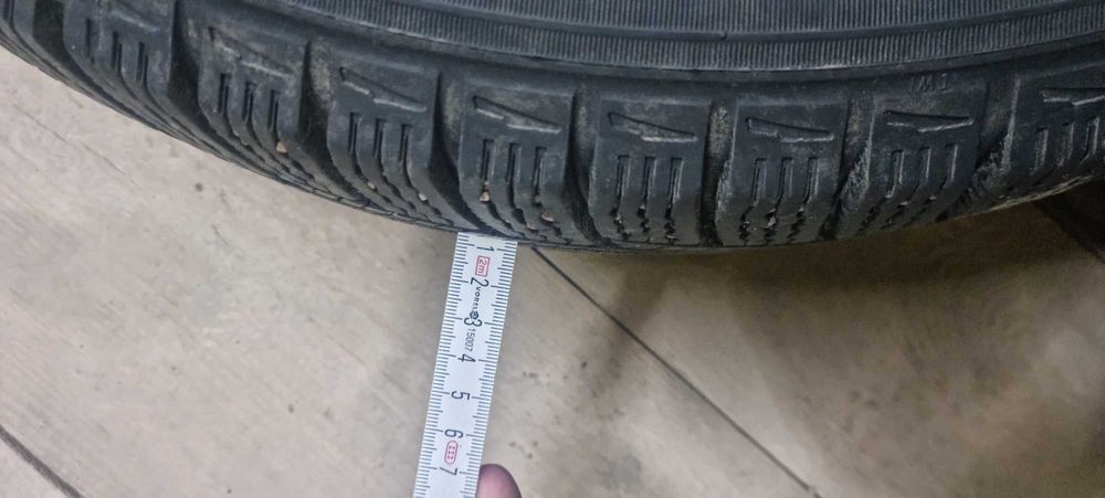 Зимові шини 205/55/16