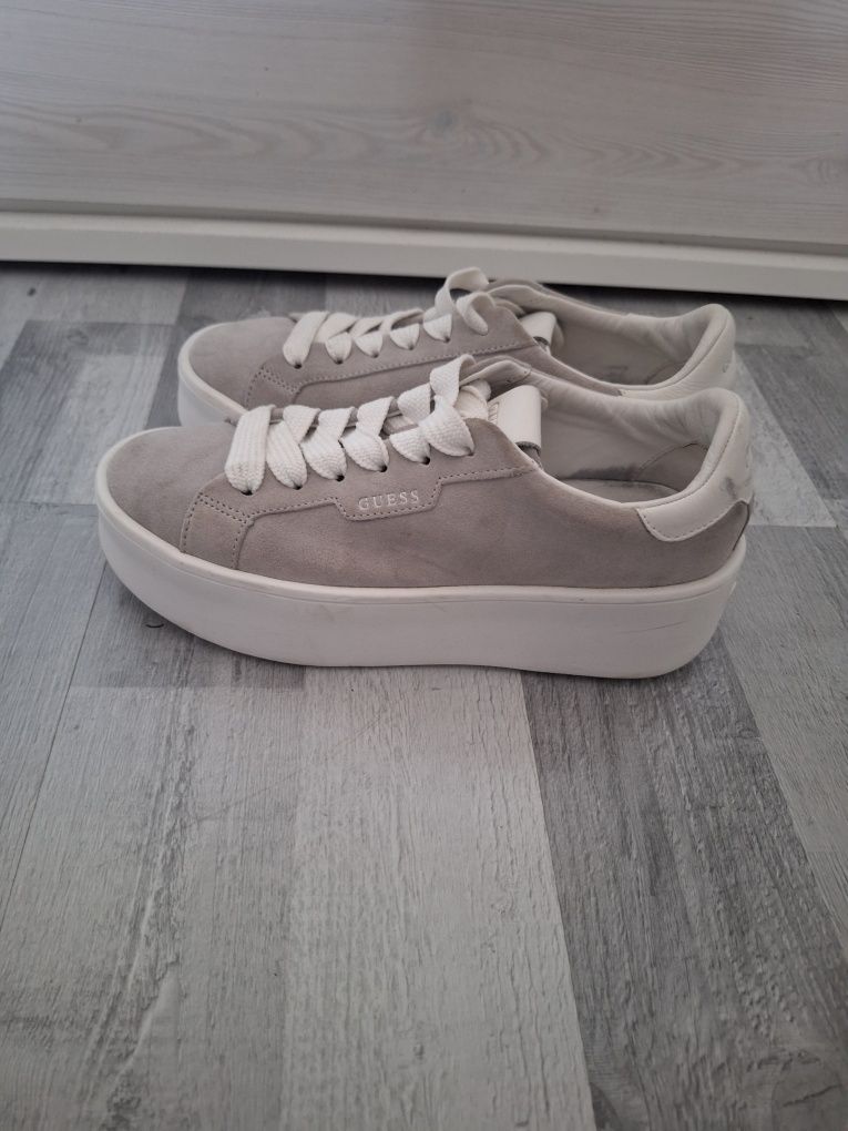 Guess sneakersy szare 40 na platformie