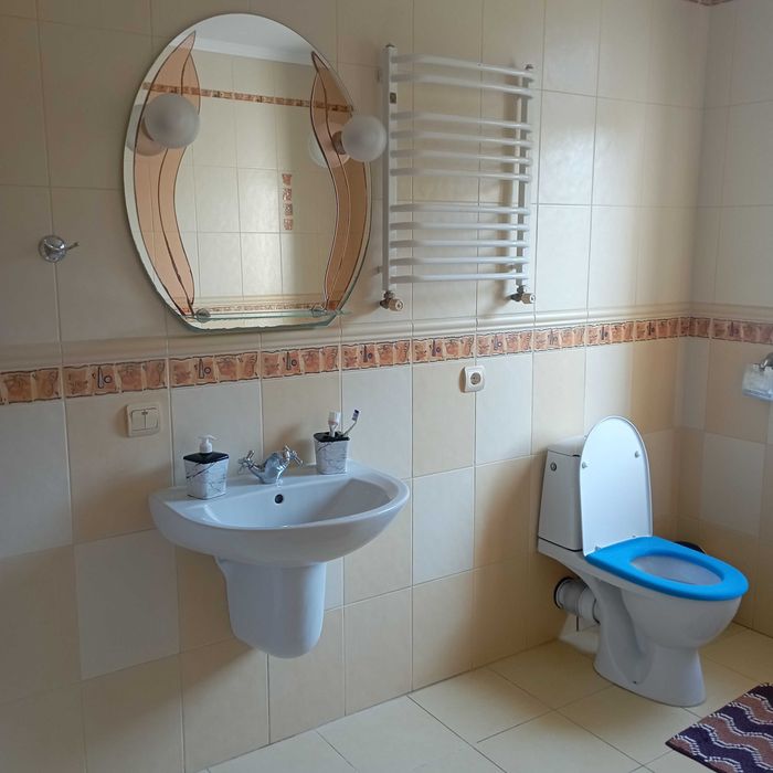 Здам кімнату в приватному будинку з окремою ванною