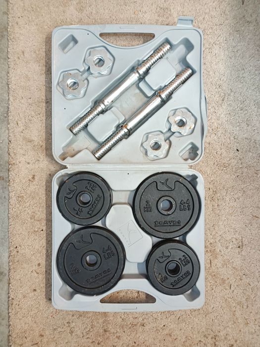 Conjunto de Halteres 20k marca DOMYOS com caixa.
Perfeito estado