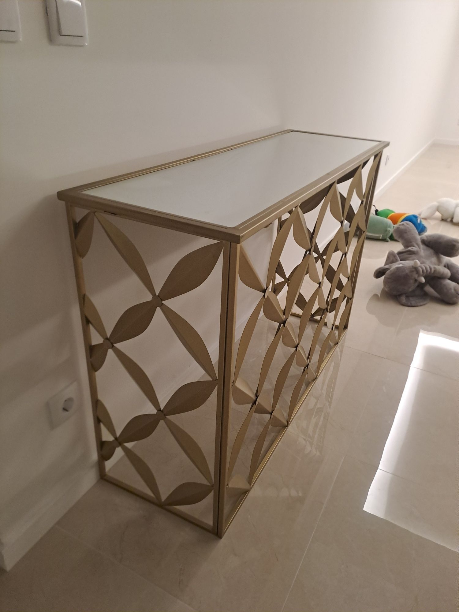 Mesa de entrada ou sala estar