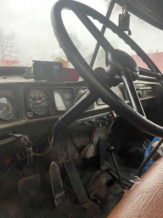 Зил 131 маніпулятор.