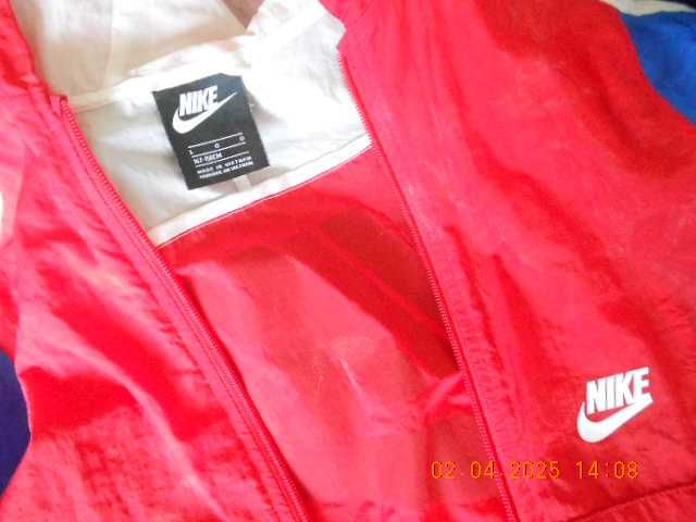 casaco de desporto original NIKE ATENÇÃO LER O ANUNCIO