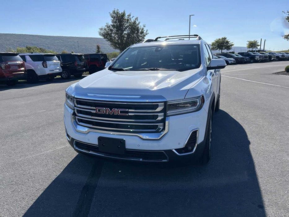 GMC Acadia SLT      2021
