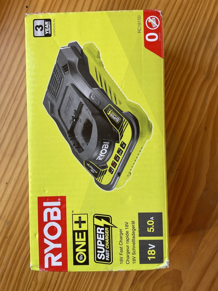 Быстрое зарядное устройство ONE+ RYOBI RC 18150 5A