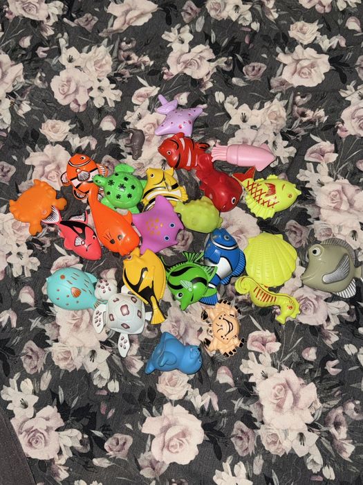 Рибки риьи пласмасові