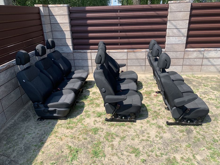 Передні сидіння Пежо 3008 5008 ,Сидушки Пежо ,Сидіння  буса