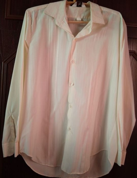 Продам 3 разных рубашки