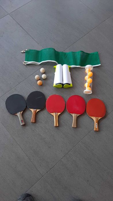 Tenis stołowy, zestaw paletki + siatka + piłeczki.