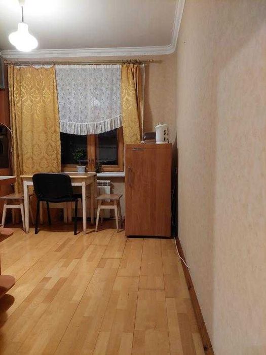 Продам 1 комнатную ХТЗ . Месторасположение очень хорошее