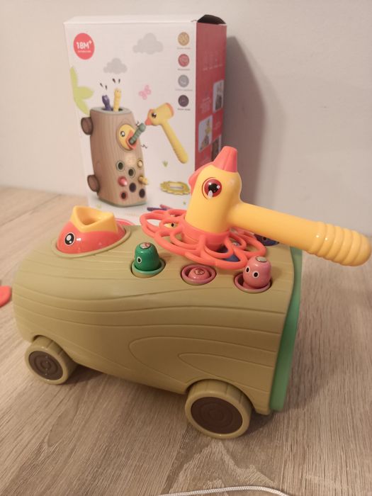 Gra magnetyczna, zręcznościowa, dzięcioł, wbijaj robaków, karmienie