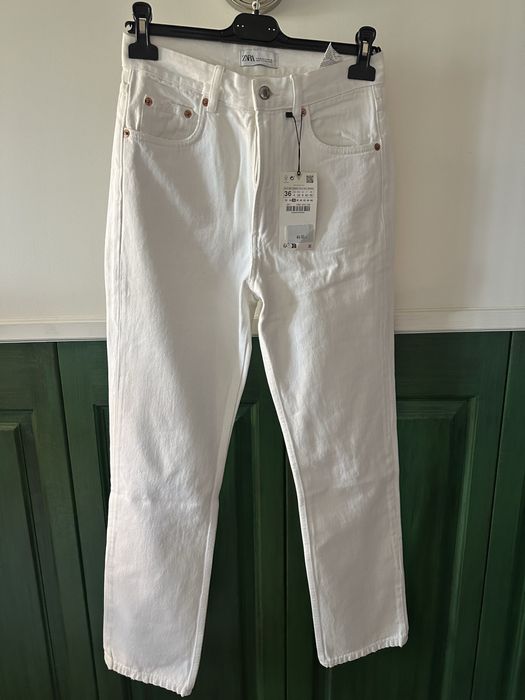 Джинси ZARA із цупкого котону.