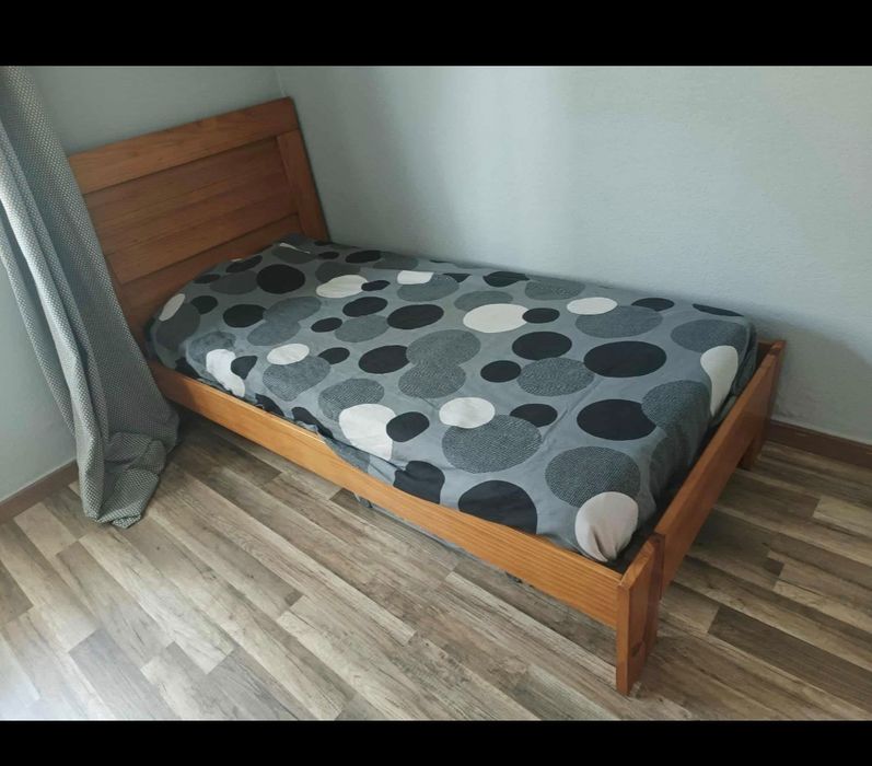 Cama com estrado solteiro