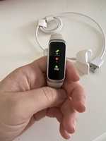 Фитнес-трекер Samsung Galaxy Fit Silver