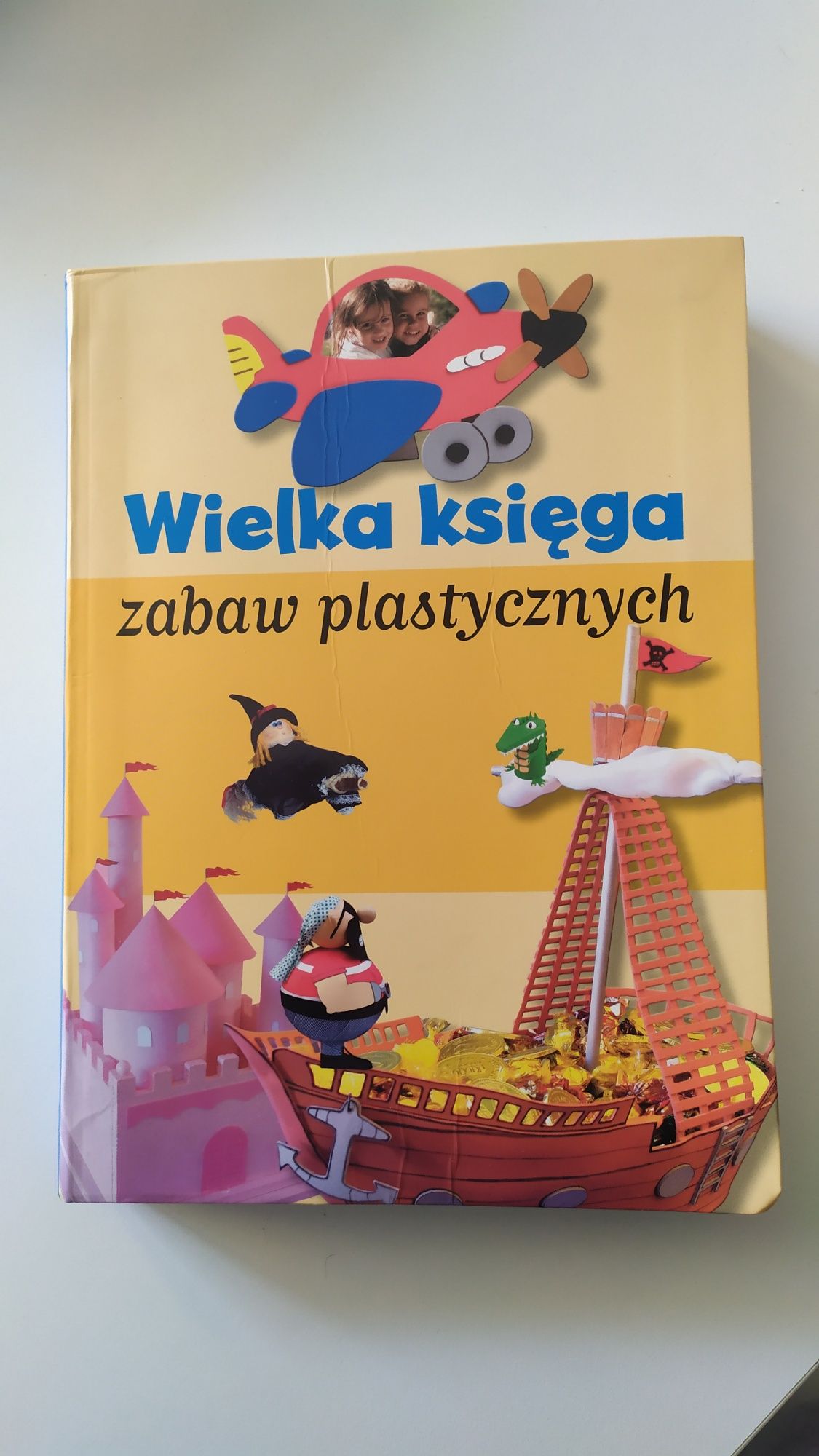 Wielka księga zabaw plastycznych