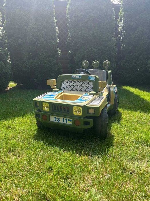 Дитячий автомобіль