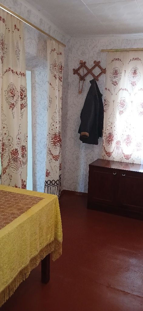 Продам дім в селищі