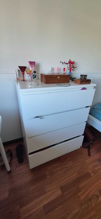 Cómoda Malm 4 gavetas_Ikea