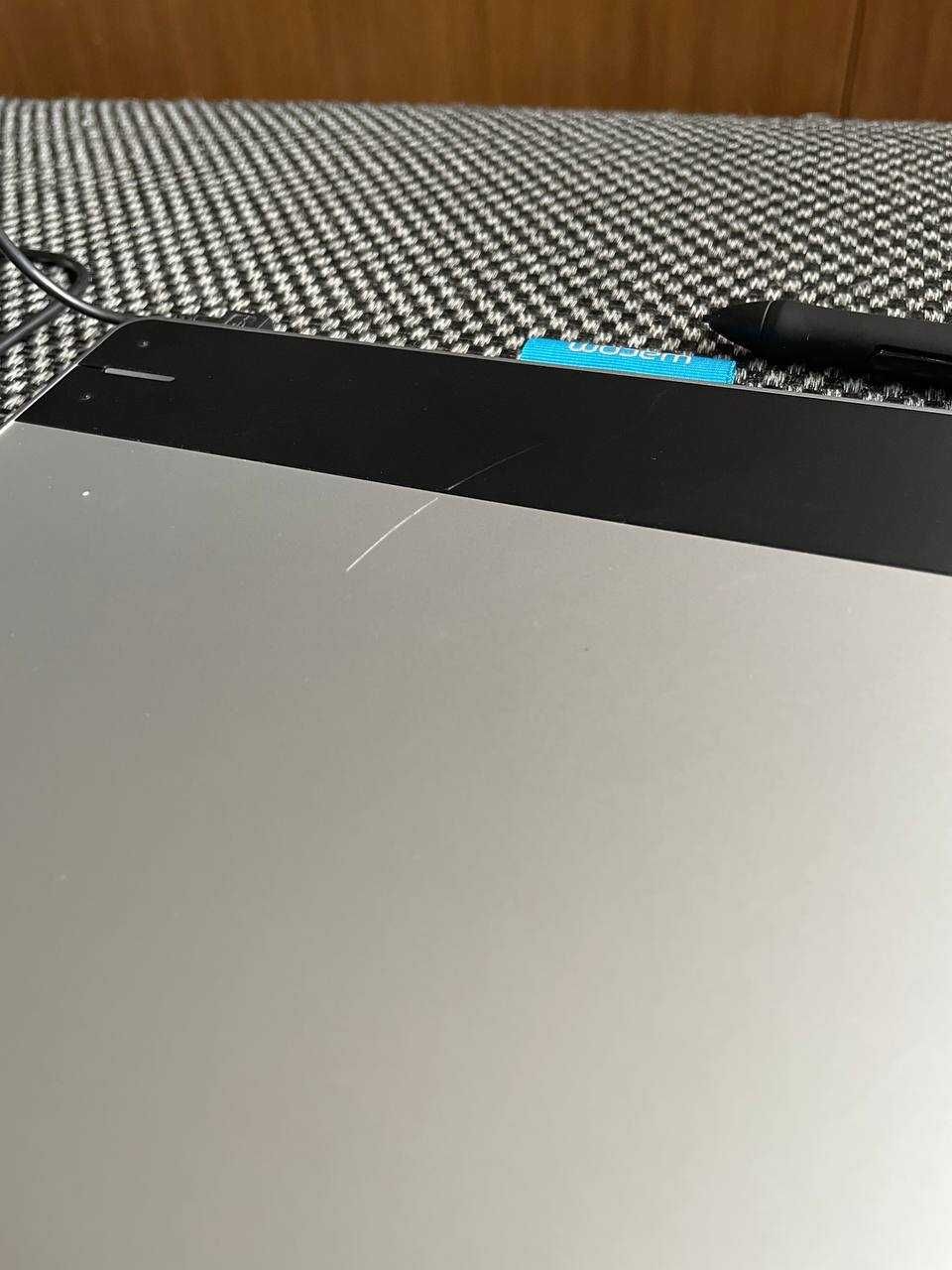 Графічний планшет WACOM INTUOS pen & touch small CTH-480 (S)